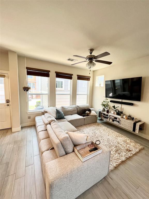 Foto principal - 1828 Carlson Dr