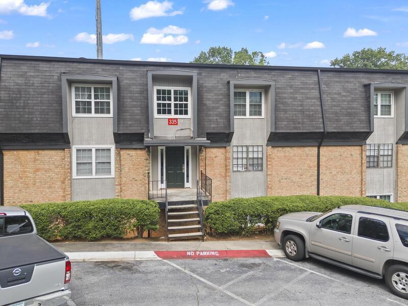Foto principal - 335 Winding River Dr