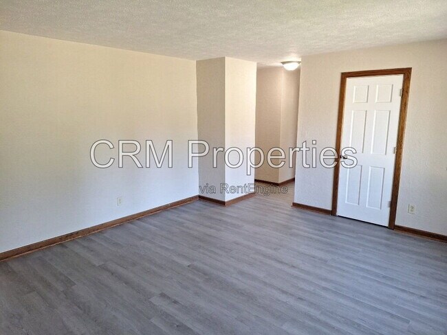 Foto del edificio - 5800 Mendota Dr