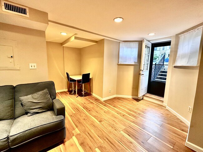 Foto del edificio - 1314 Irving St NW