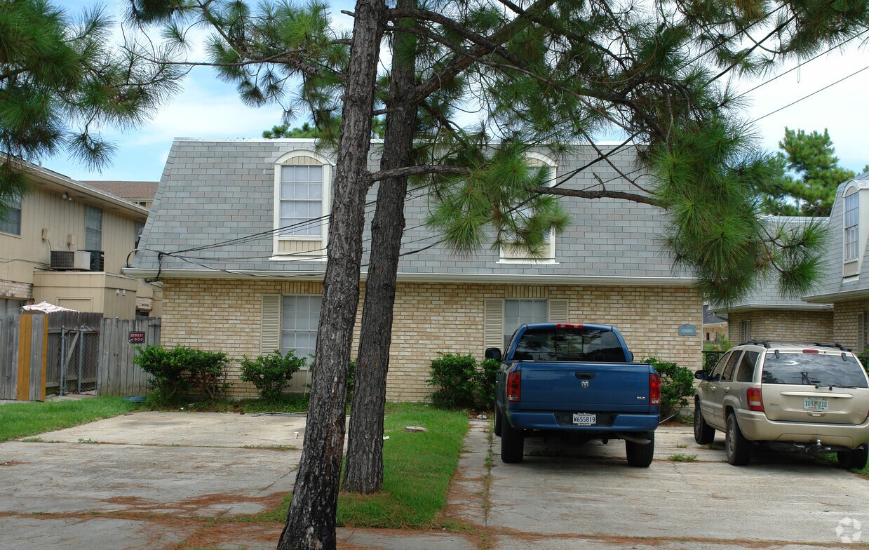 Building Photo - 2947 Houma Blvd