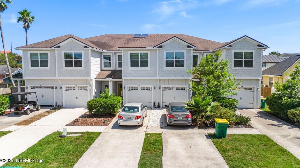 Foto principal - 622 2nd St S