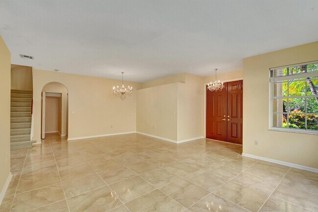 Building Photo - 2527 Sawyer Ter