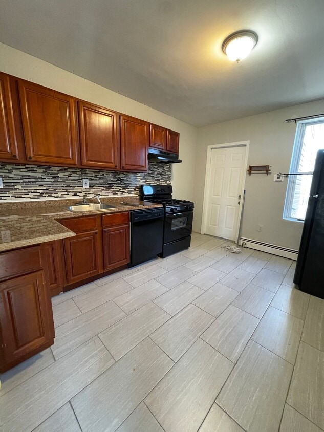 Primary Photo - 112 Greenville Ave