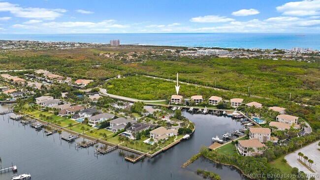 Foto del edificio - 13629 Treasure Cove Cir