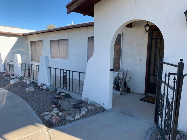 Foto del edificio - Unfurnished Full Time