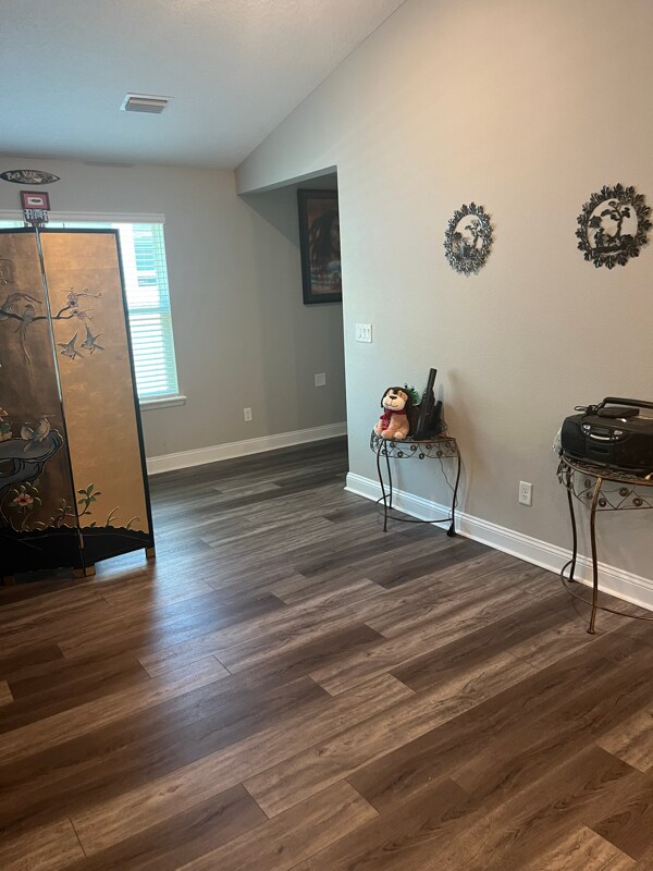 Foto del edificio - 8132 Windmill Way