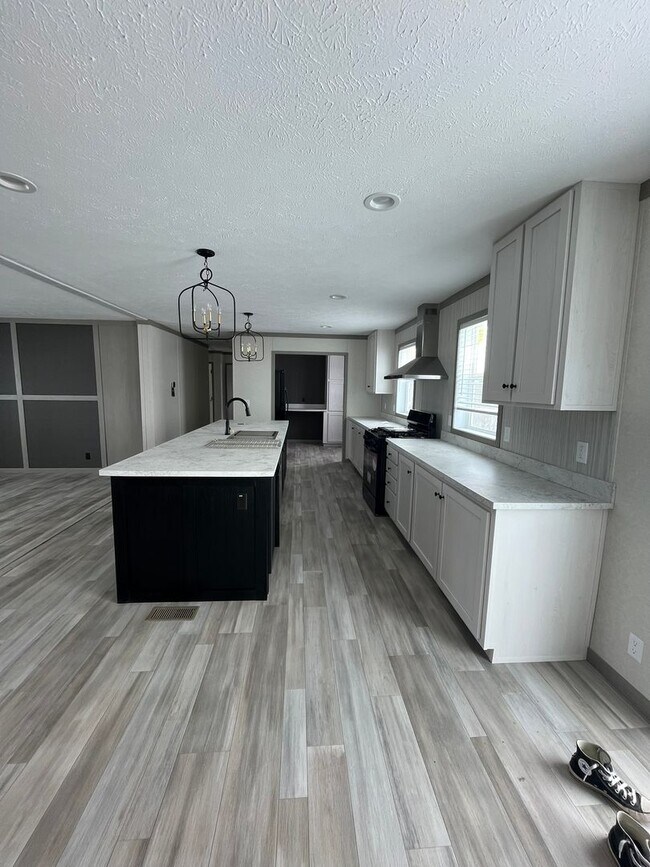 Building Photo - Brand new manufactured 3 bedroom home on l...