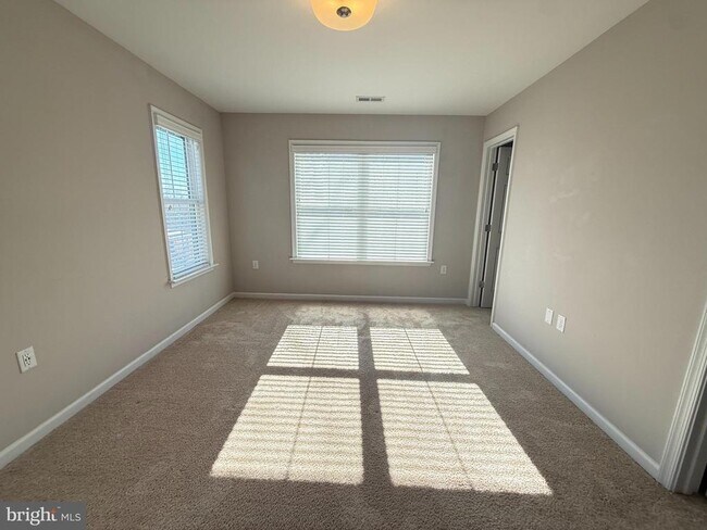 Foto del edificio - 217 Brooks Cir