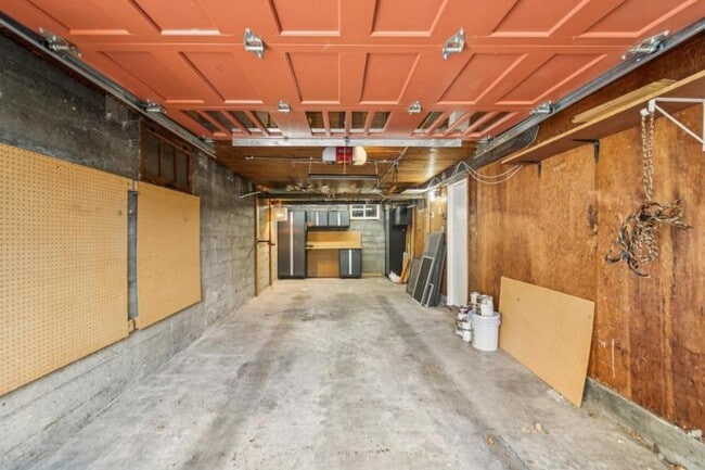 Building Photo - 3 bedroom in Seattle WA 98117