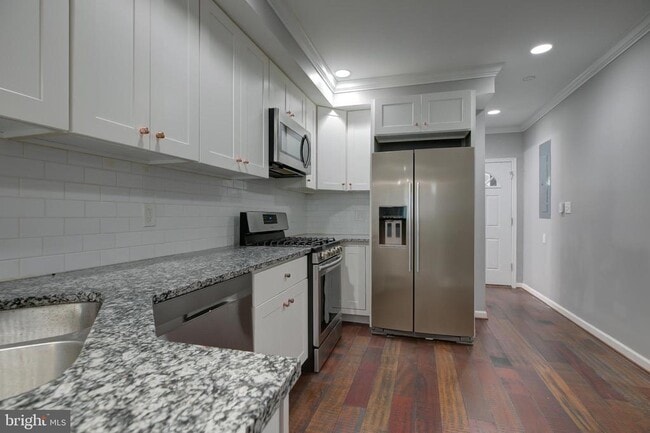 Foto del edificio - 16 N Bradford St