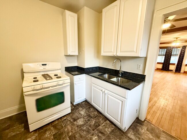 Foto del edificio - 6800 20th Ave