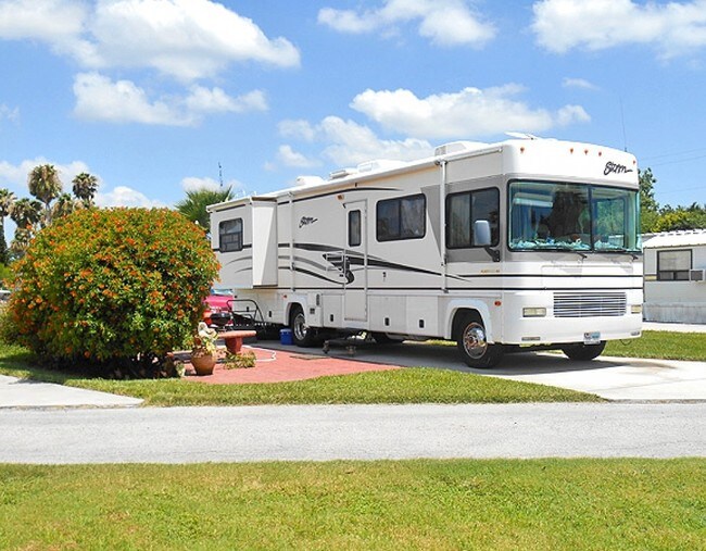 FunNSun RV Resort Apartments in San Benito, TX