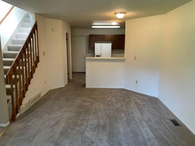 Photo - SUNDOWNER 2BD TOWNHOME w/ 1.5 CAR GARAGE