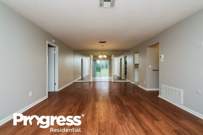 Building Photo - 9350 Bayside Ct
