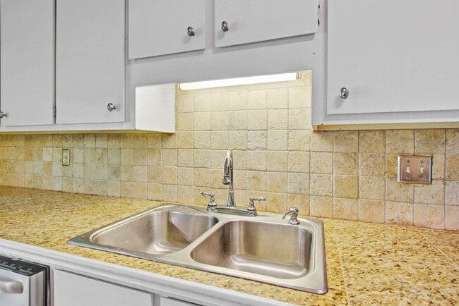 Foto del edificio - 978 Governors Rd