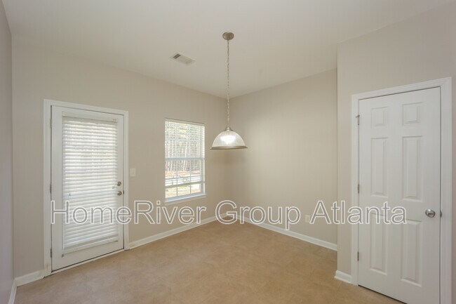 Building Photo - 655 Balerma St