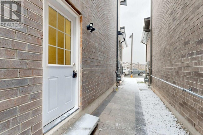 Building Photo - 3028 William Cutmore Blvd