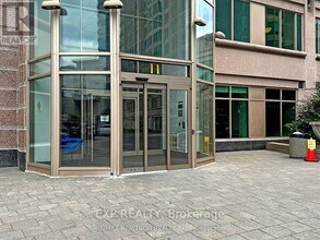 Building Photo - 11 Lee Centre Dr