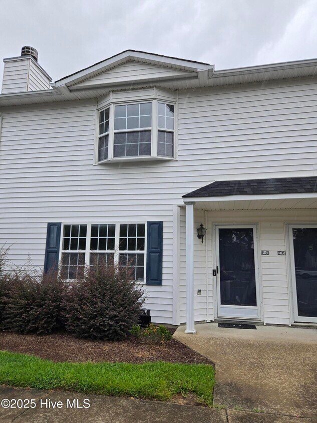 Foto principal - 1015 Spring Forest Rd