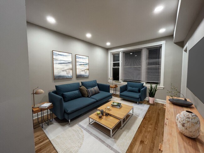 Foto del edificio - Albany Park rehabbed 2 bedroom close to Metra station.