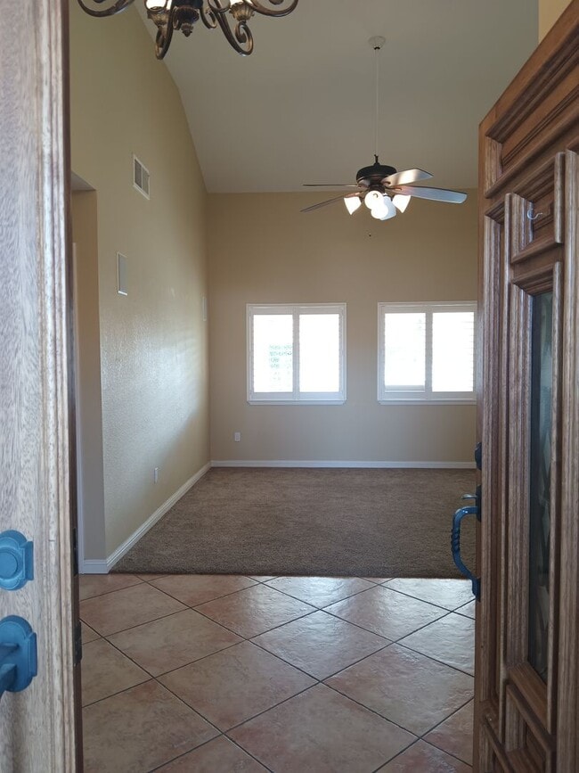 Building Photo - Charming 4-Bedroom Home in Quiet Cul-de-Sa...
