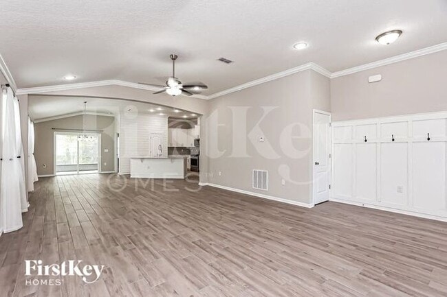 Building Photo - 338 Glasgow Dr