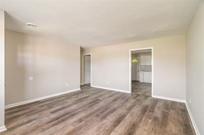 Foto del edificio - 103 Raintree Ln