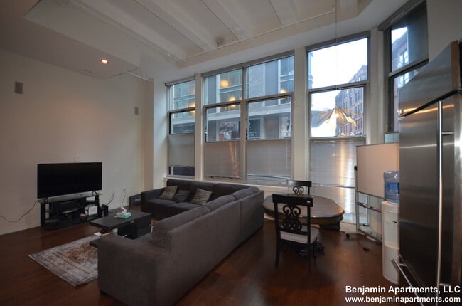 Building Photo - 88 Kingston St