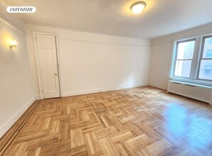 Building Photo - 3900 Greystone Ave