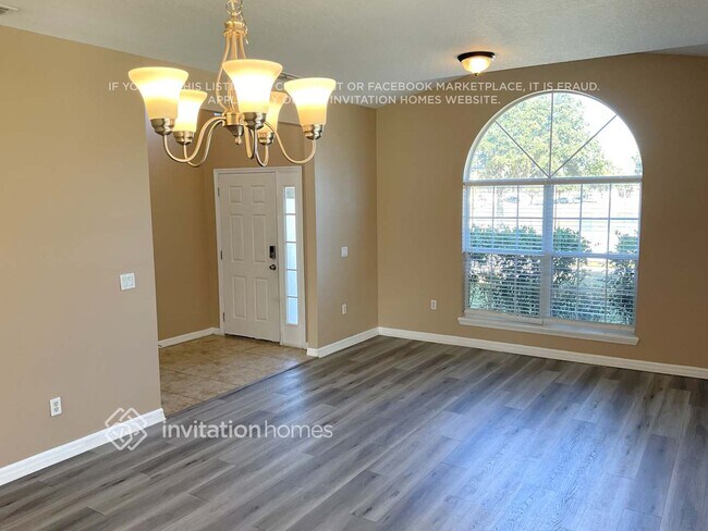 Foto del edificio - 1730 J Lawson Blvd