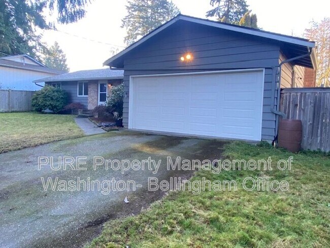 Building Photo - 1631 N 185th St