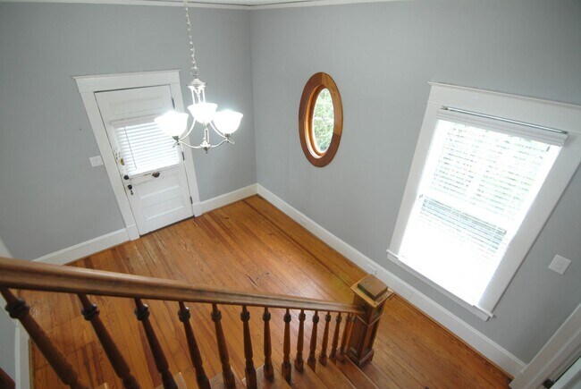 Foto del edificio - Charming Historical Renovated 3 bedroom 2 ...