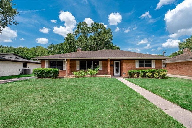 Building Photo - 5810 Wigton Dr