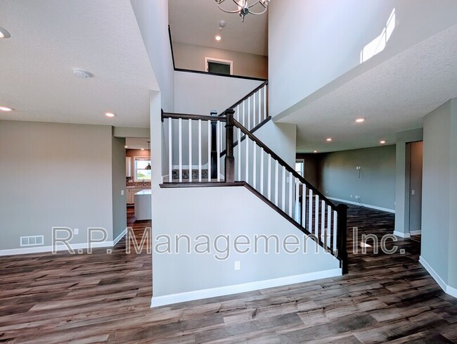 Building Photo - 9850 Glacial Valley Rd