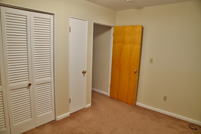 Foto del edificio - 223 W Ridge St