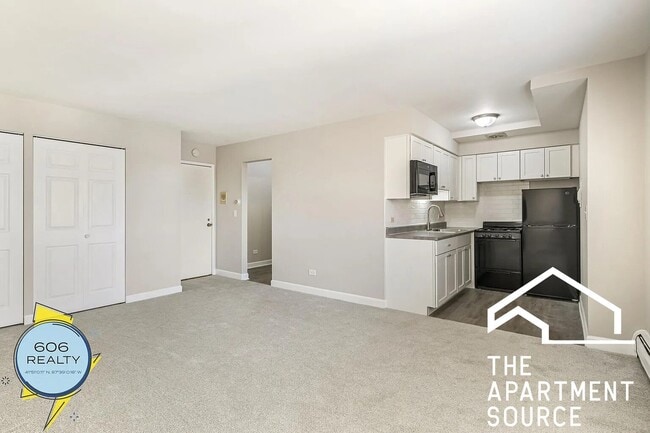 Building Photo - 3001 N Thatcher Ave