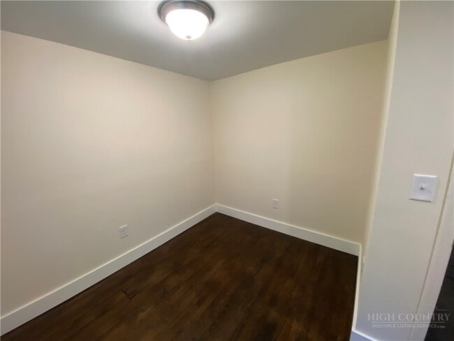 Foto del edificio - 503 Von Turner Rd