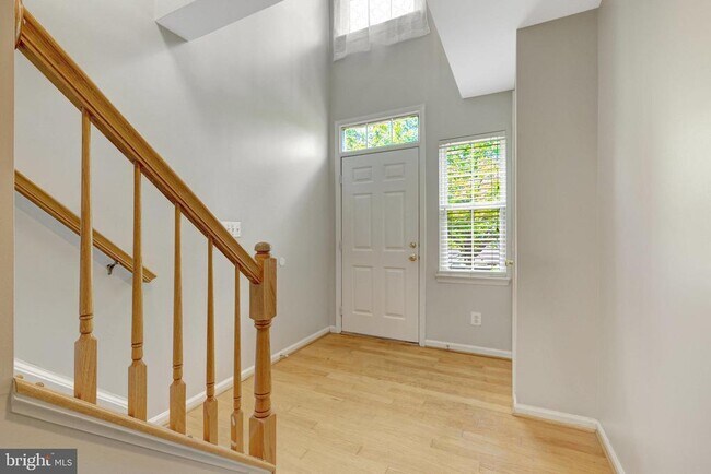 Building Photo - 2579 James Madison Cir