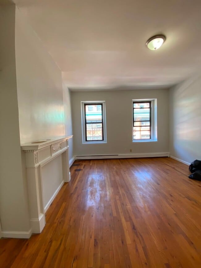 Photo - 20 N Broadway (Yonkers, NY) Apartment