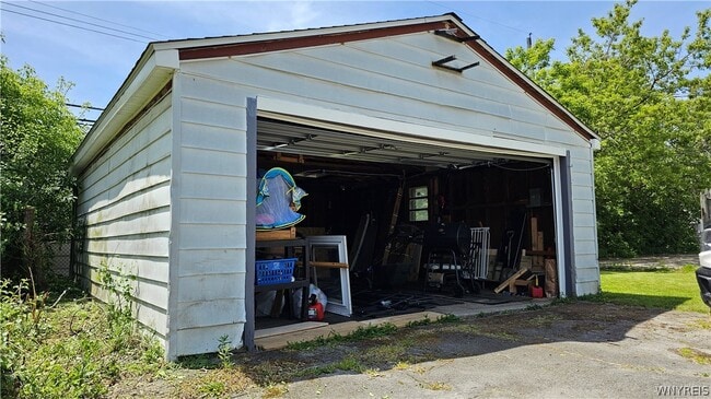 Building Photo - 1377 Sheridan Dr