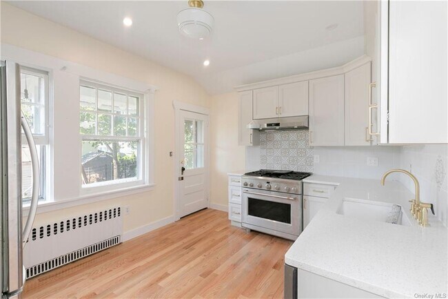 Building Photo - 607 Prospect Ave