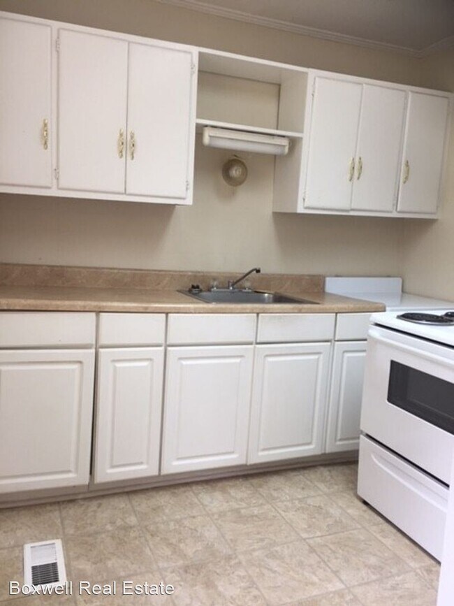 Foto del edificio - 2 br, 1 bath House - 505 Roxie Avenue