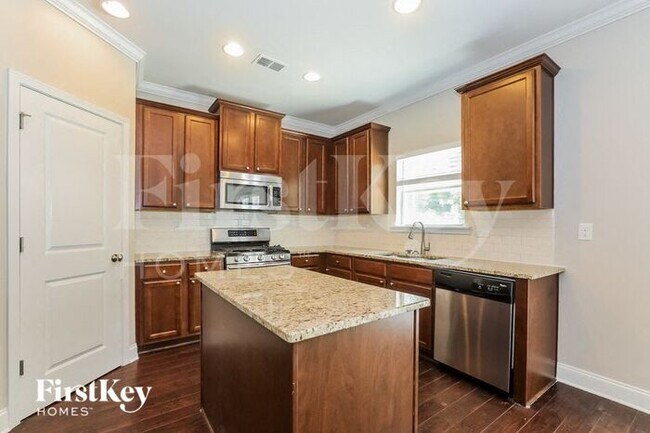 Building Photo - 841 Milam Cir