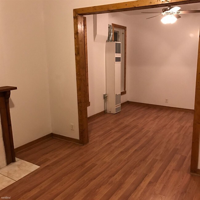 Foto del edificio - 2220 S Hamlin Ave