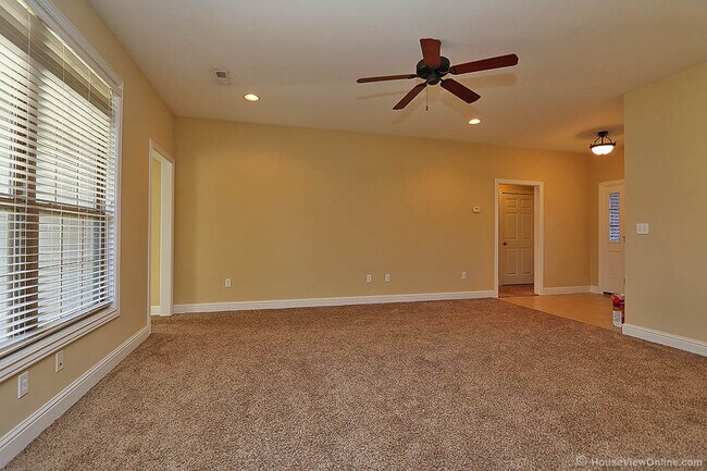 Foto del edificio - Greenwood Circle 4633/4635