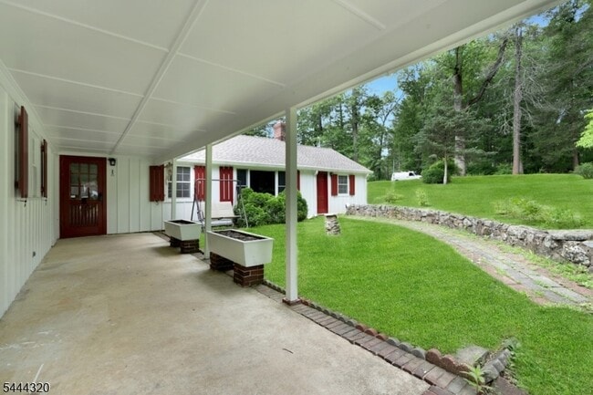 Building Photo - 62 Gaston Rd