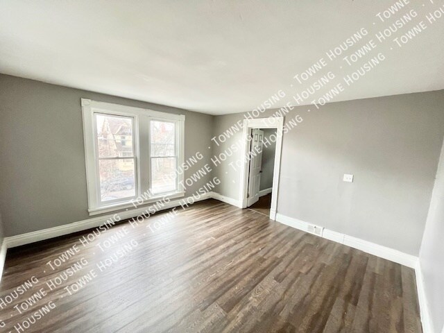 Building Photo - 305 15th St