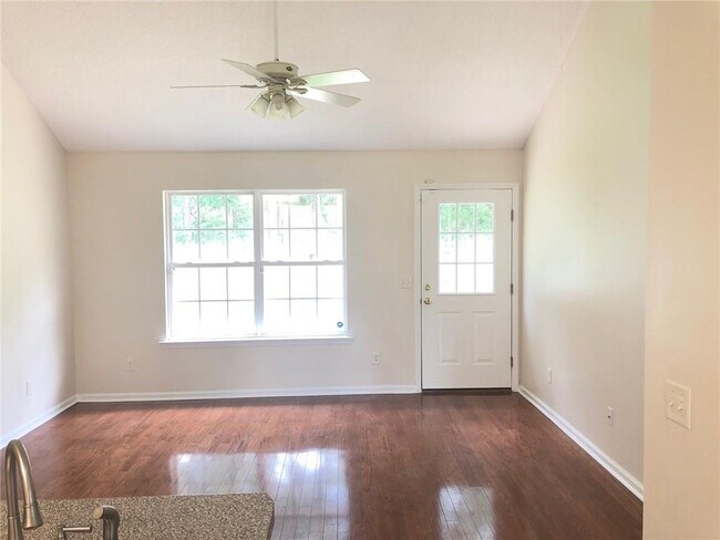 Building Photo - 128 Zachary Dr