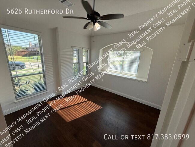 Foto del edificio - 5626 Rutherford Dr